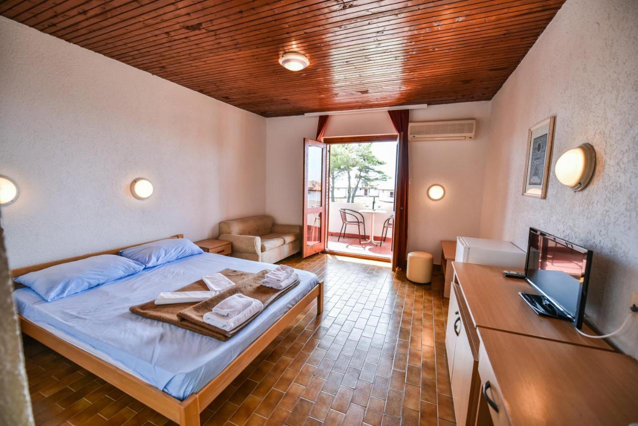 Hotel Fkk Ada Bojana Ulcinj Esterno foto